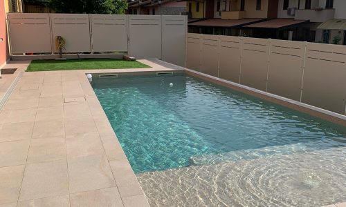 PISCINA ADRO