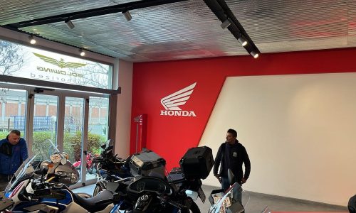 REALIZZAZIONE SHOW ROOM HONDA MOTO STAR A LEGNANO 1